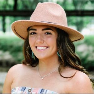 Meet your Posher, Kylie